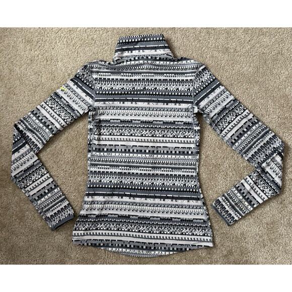 Nike 8-Bit Gray White 1/2-Zip Pullover Dri-Fit Pullover Top Shirt Hyperwarm Sm - Picture 2 of 9